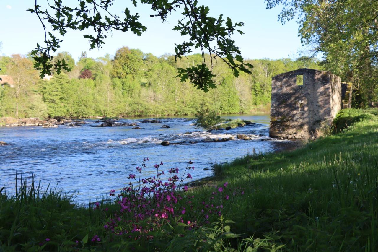 Manot Vacances - Gites En Bord De Vienne Esterno foto