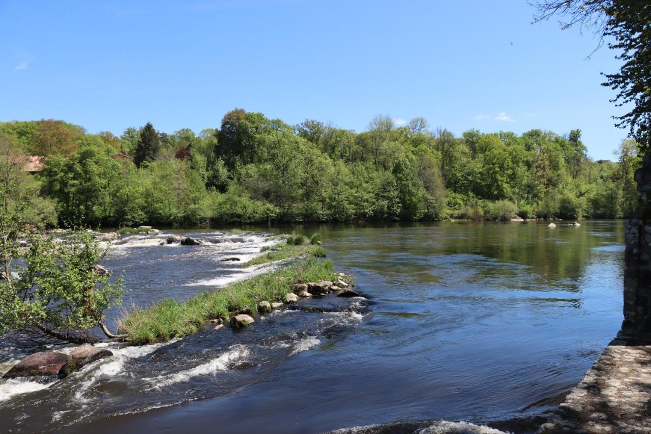 Manot Vacances - Gites En Bord De Vienne Esterno foto